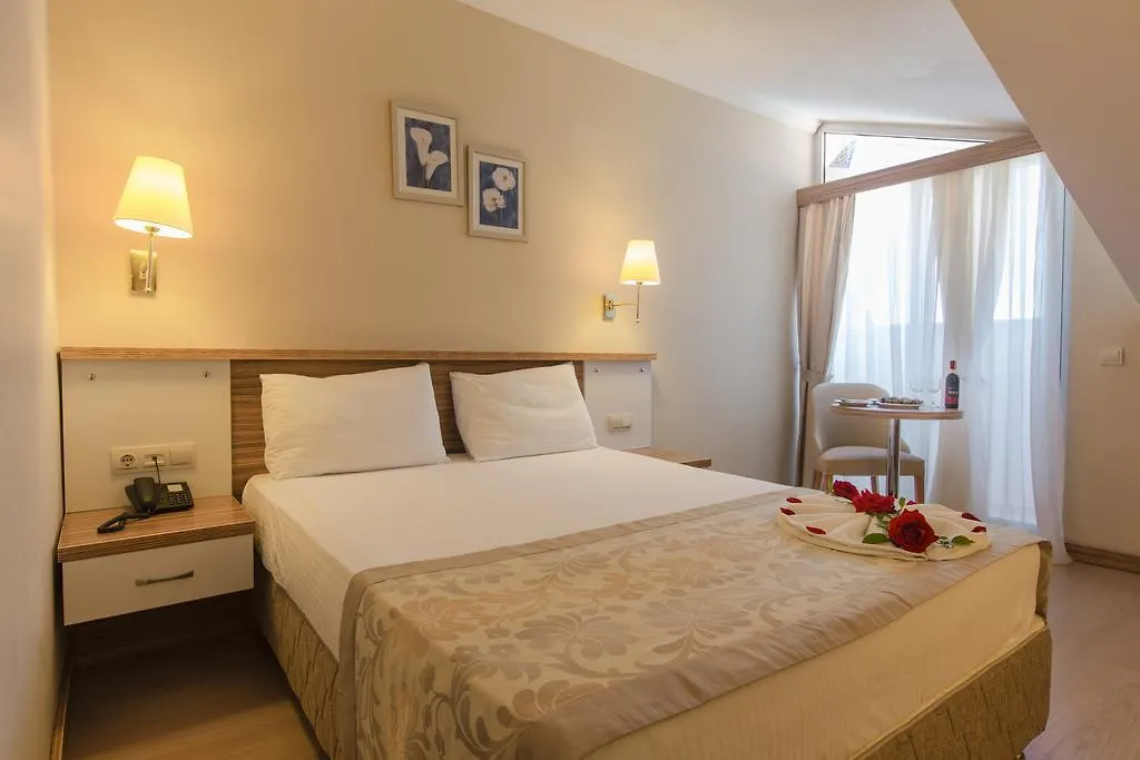 Aes Club Hotel Олудениз